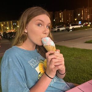 Meet your Posher, Melissa